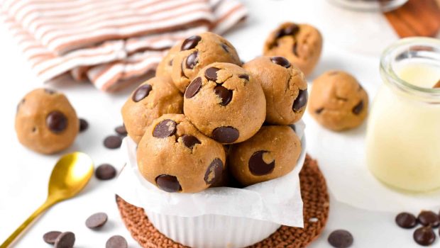 Cookie-Dough-Protein-Balls-15